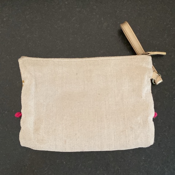 Fun Vacation Clutch - Picture 2 of 3